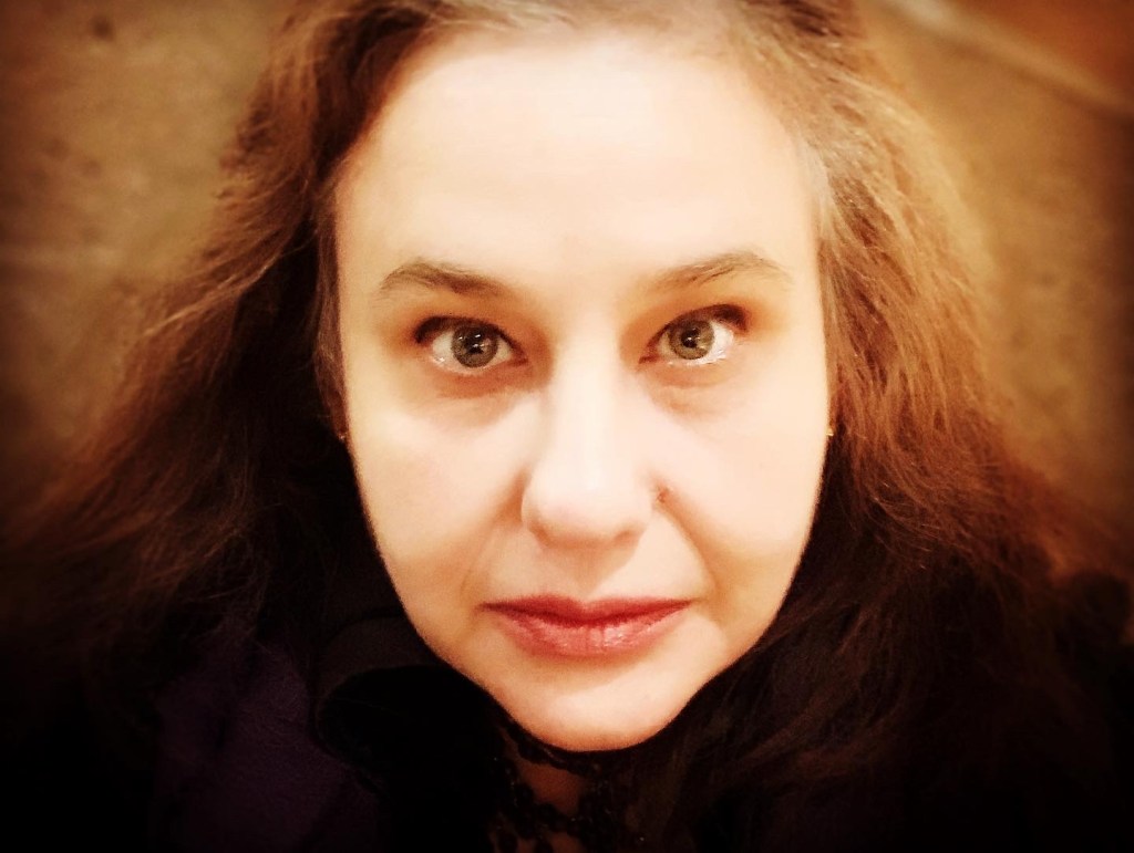 Q&A With Jen Frankel – The Astounding Analog Companion